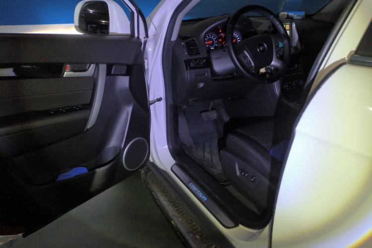 Used Chevrolet Captiva 2014 2.4L 4x4 Flagship Edition 7 Seats Driver Seat