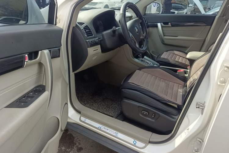 Used Chevrolet Captiva 2014 2.4L Two-Wheel Drive City Edition 5 Seats Driver Seat