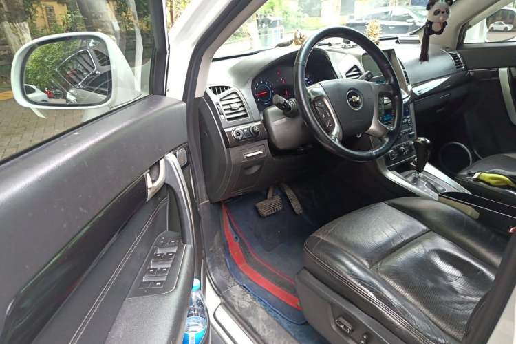 Used Chevrolet Captiva 2014 2.4L 4x4 Flagship Edition 7 Seats Driver Seat
