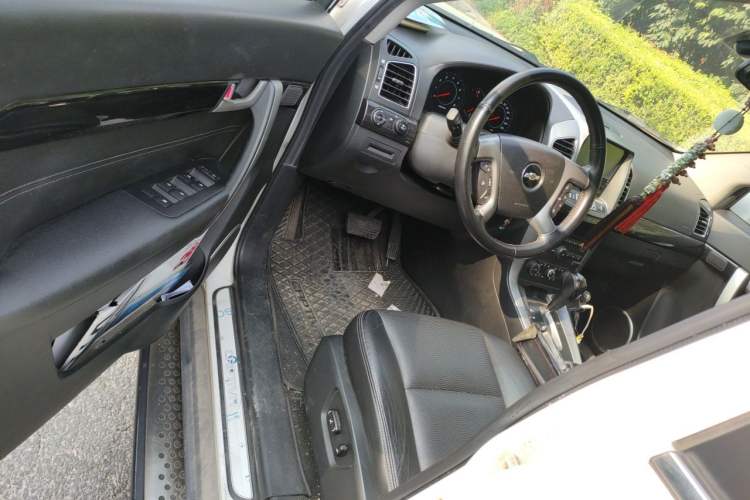 Used Chevrolet Captiva 2014 2.4L 4x4 Flagship Edition 7 Seats Driver Seat