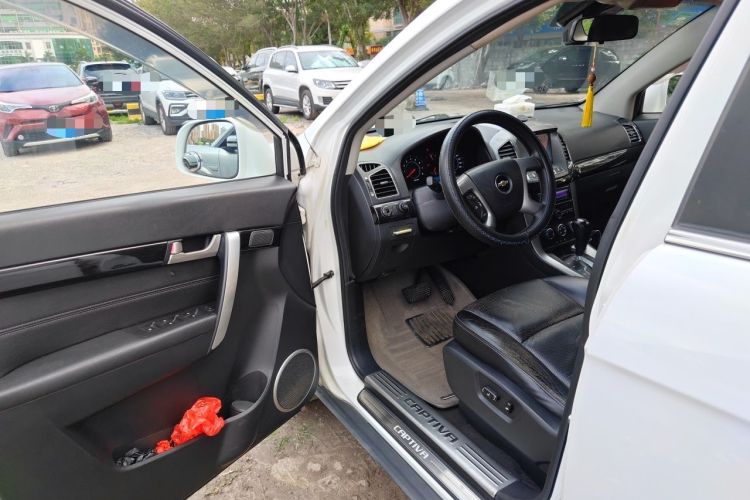 Used Chevrolet Captiva 2014 2.4L Two-Wheel Drive Urban Version 7 Seats Driver Seat