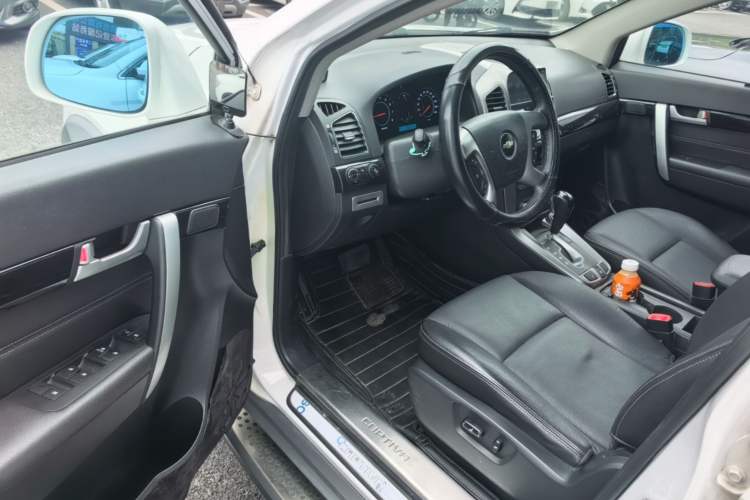 Used Chevrolet Captiva 2014 2.4L 4x4 Flagship Edition 7 Seats Driver Seat
