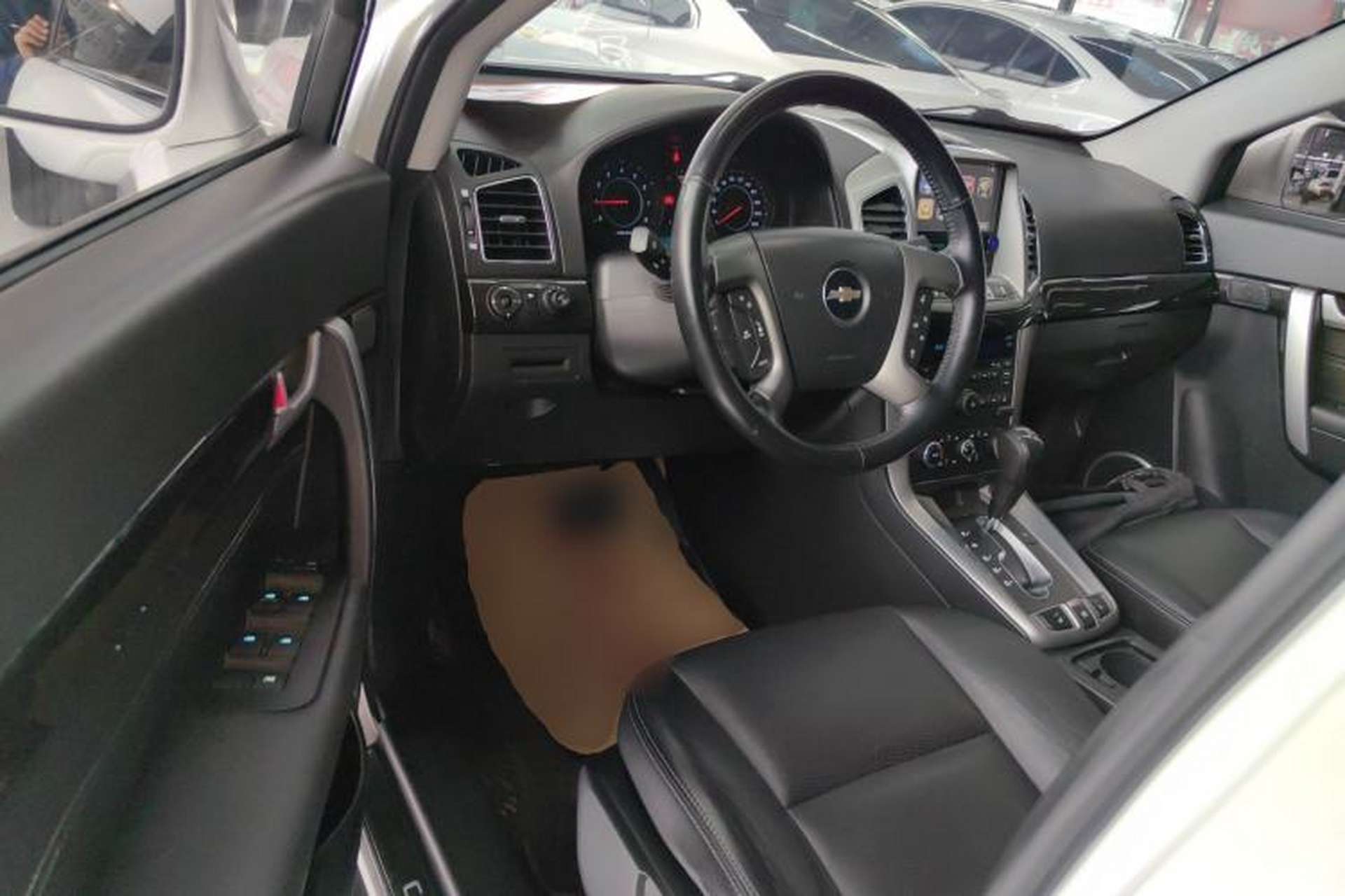 Used Chevrolet Captiva 2014 2.4L 4x4 Flagship Edition 7 Seats Driver Seat