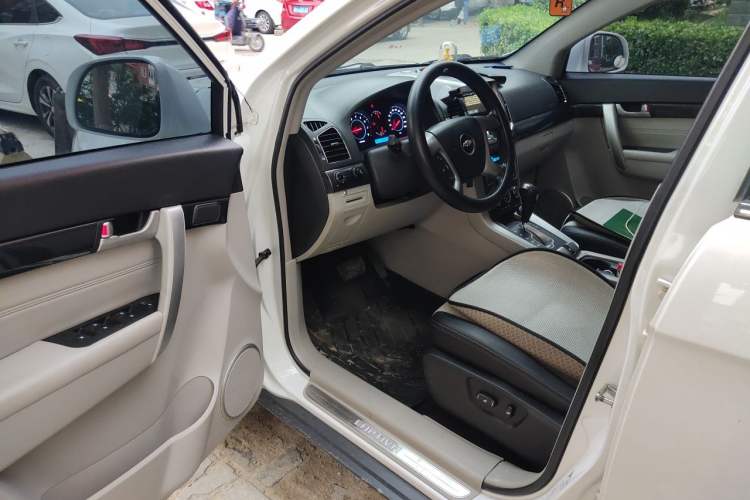 Used Chevrolet Captiva 2014 2.4L Two-Wheel Drive City Edition 5 Seats Driver Seat