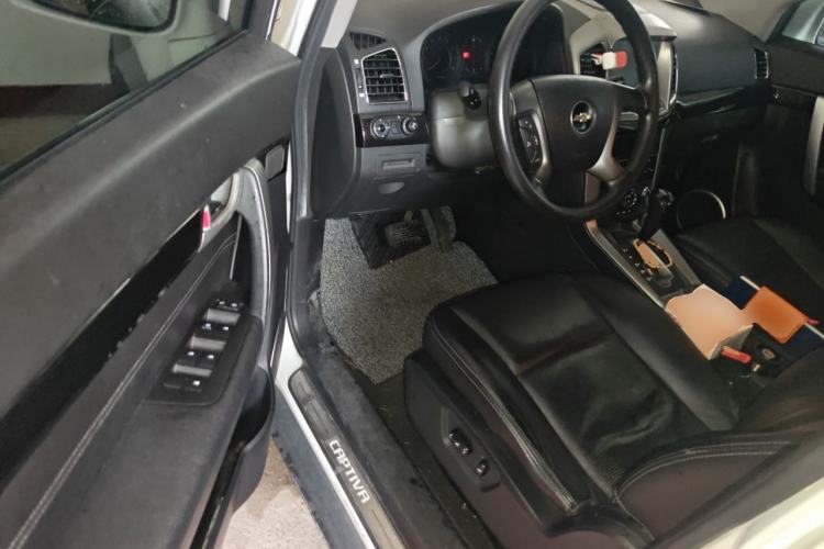 Used Chevrolet Captiva 2014 2.4L Two-Wheel Drive Urban Version 7 Seats Driver Seat
