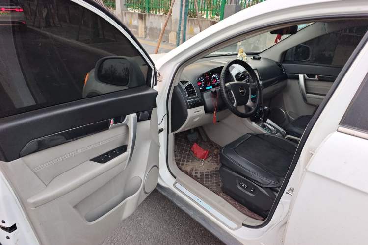 Used Chevrolet Captiva 2014 2.4L Two-Wheel Drive City Edition 5 Seats Driver Seat