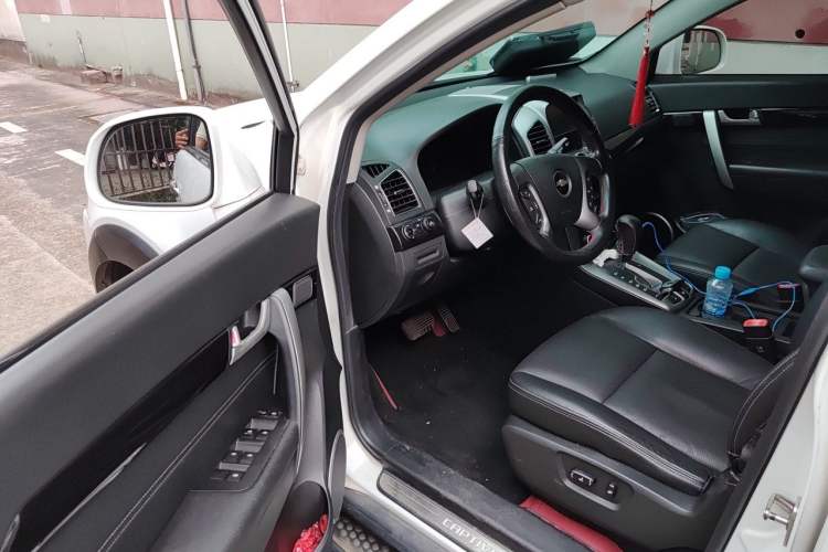 Used Chevrolet Captiva 2014 2.4L 4x4 Flagship Edition 7 Seats Driver Seat