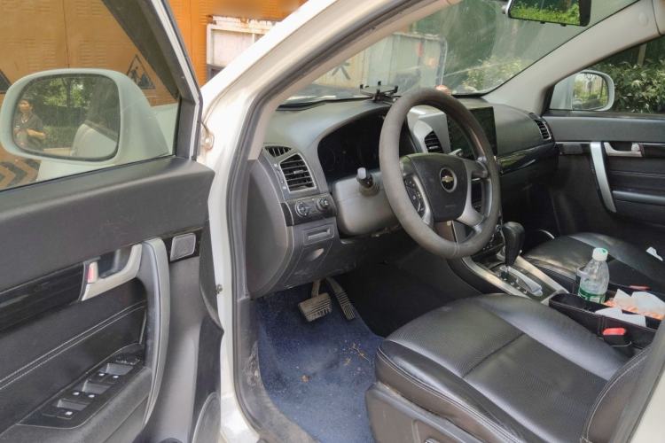 Used Chevrolet Captiva 2014 2.4L Two-Wheel Drive Urban Version 7 Seats Driver Seat
