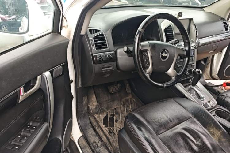 Used Chevrolet Captiva 2014 2.4L 4x4 Flagship Edition 7 Seats Driver Seat