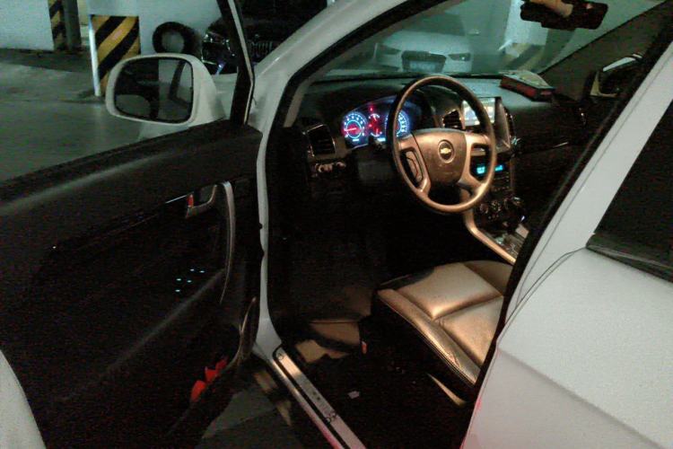 Used Chevrolet Captiva 2014 2.4L Two-Wheel Drive Urban Version 7 Seats Driver Seat