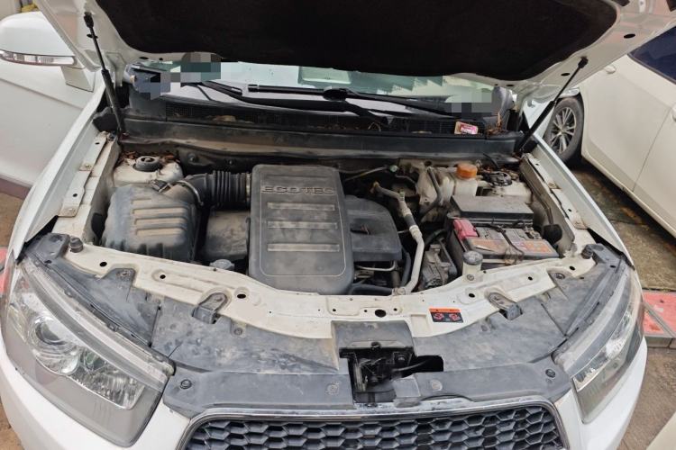 Used Chevrolet Captiva 2014 2.4L 4x4 Flagship Edition 7 Seats Engine Bay