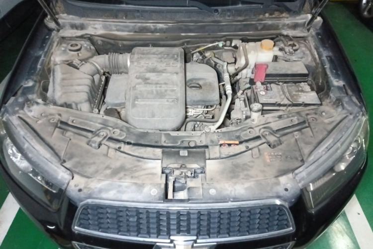 Used Chevrolet Captiva 2014 2.4L 4x4 Luxury Edition 5 Seats Engine Bay