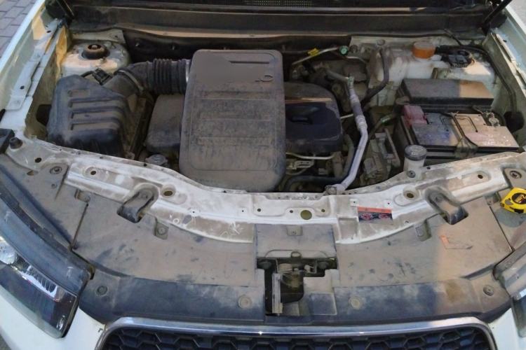 Used Chevrolet Captiva 2014 2.4L 4x4 Flagship Edition 7 Seats Engine Bay
