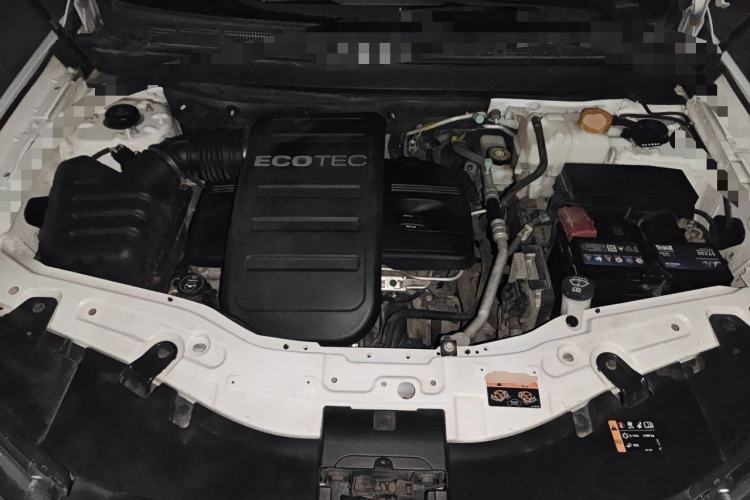 Used Chevrolet Captiva 2014 2.4L 4x4 Flagship Edition 7 Seats Engine Bay