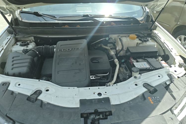 Used Chevrolet Captiva 2014 2.4L Two-Wheel Drive City Edition 5 Seats Engine Bay