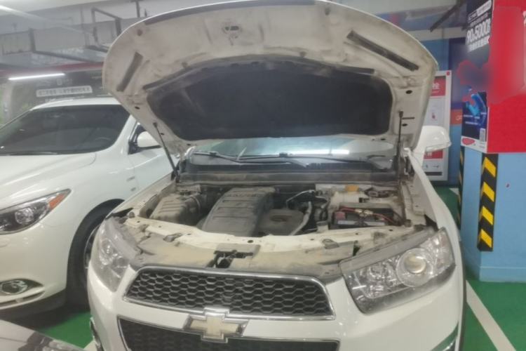 Used Chevrolet Captiva 2014 2.4L Two-Wheel Drive City Edition 5 Seats Engine Bay