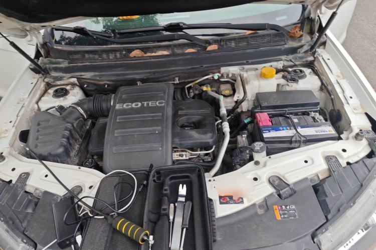 Used Chevrolet Captiva 2014 2.4L 4x4 Luxury Edition 5 Seats Engine Bay