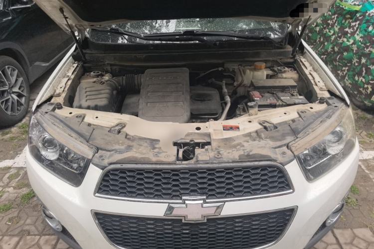 Used Chevrolet Captiva 2014 2.4L 4x4 Flagship Edition 7 Seats Engine Bay