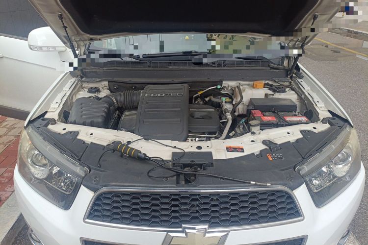 Used Chevrolet Captiva 2014 2.4L 4x4 Flagship Edition 7 Seats Engine Bay