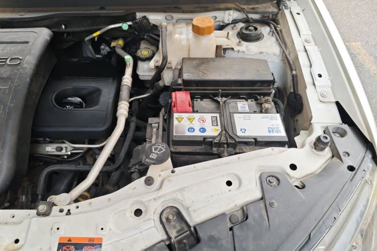 Used Chevrolet Captiva 2014 2.4L 4x4 Flagship Edition 7 Seats Engine Bay Left
