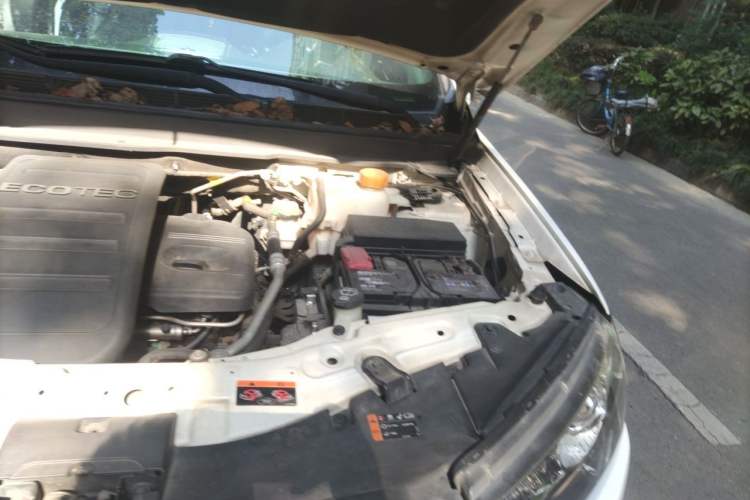 Used Chevrolet Captiva 2014 2.4L 4x4 Flagship Edition 7 Seats Engine Bay Left