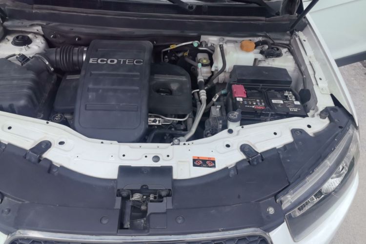 Used Chevrolet Captiva 2014 2.4L 4x4 Flagship Edition 7 Seats Engine Bay Left