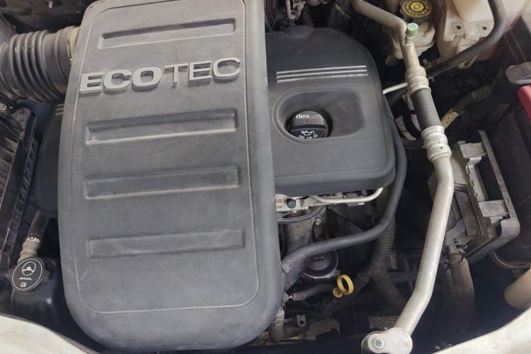 Used Chevrolet Captiva 2014 2.4L 4x4 Flagship Edition 7 Seats Engine Bay Left