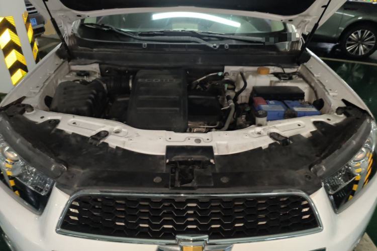 Used Chevrolet Captiva 2014 2.4L 4x4 Flagship Edition 7 Seats Engine Bay
