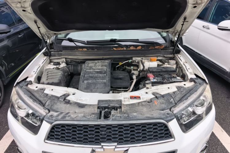 Used Chevrolet Captiva 2014 2.4L 4x4 Flagship Edition 7 Seats Engine Bay