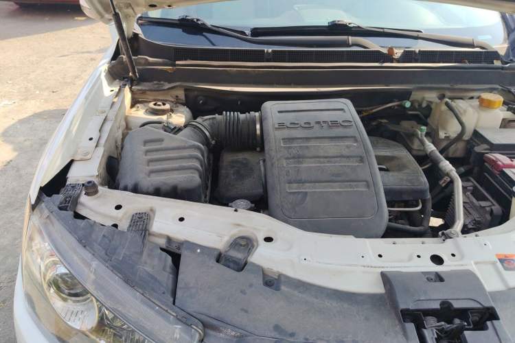 Used Chevrolet Captiva 2014 2.4L 4x4 Luxury Edition 5 Seats Engine Bay Right