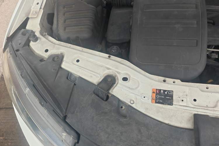 Used Chevrolet Captiva 2014 2.4L 4x4 Flagship Edition 7 Seats Engine Bay Right