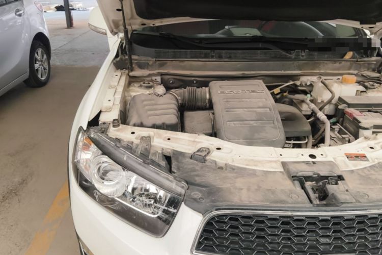 Used Chevrolet Captiva 2014 2.4L 4x4 Flagship Edition 7 Seats Engine Bay Right