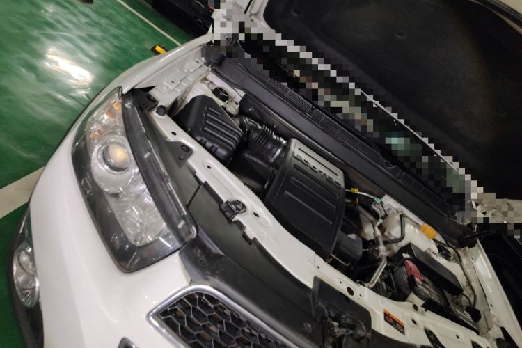 Used Chevrolet Captiva 2014 2.4L 4x4 Flagship Edition 7 Seats Engine Bay Right