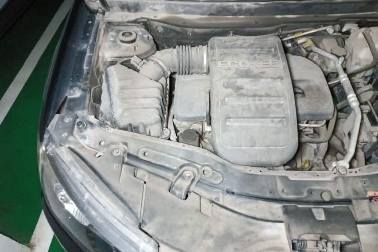 Used Chevrolet Captiva 2014 2.4L 4x4 Luxury Edition 5 Seats Engine Bay Right