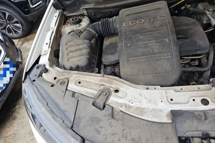 Used Chevrolet Captiva 2014 2.4L Two-Wheel Drive Urban Version 7 Seats Engine Bay Right