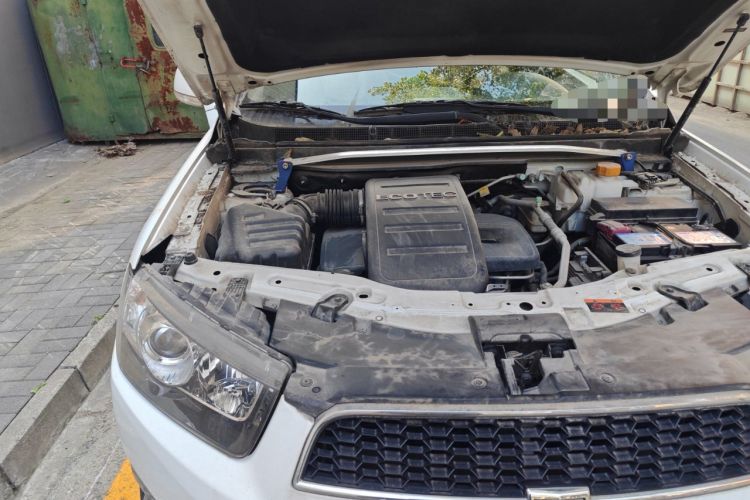 Used Chevrolet Captiva 2014 2.4L 4x4 Flagship Edition 7 Seats Engine Bay Right