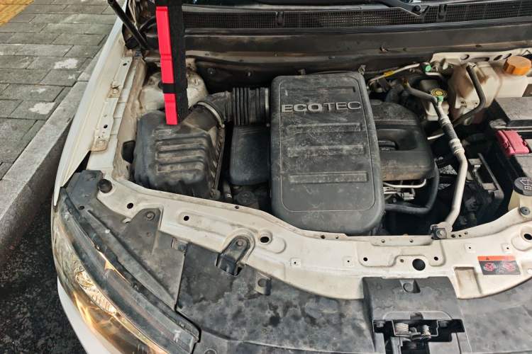 Used Chevrolet Captiva 2014 2.4L 4x4 Flagship Edition 7 Seats Engine Bay Right