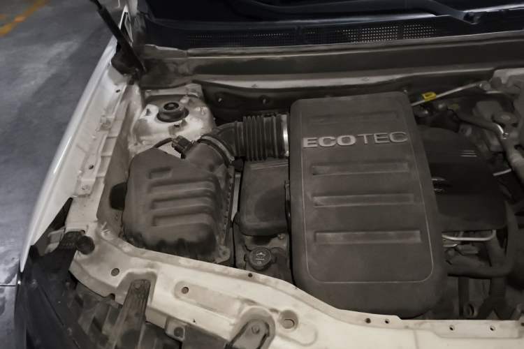 Used Chevrolet Captiva 2014 2.4L 4x4 Flagship Edition 7 Seats Engine Bay Right