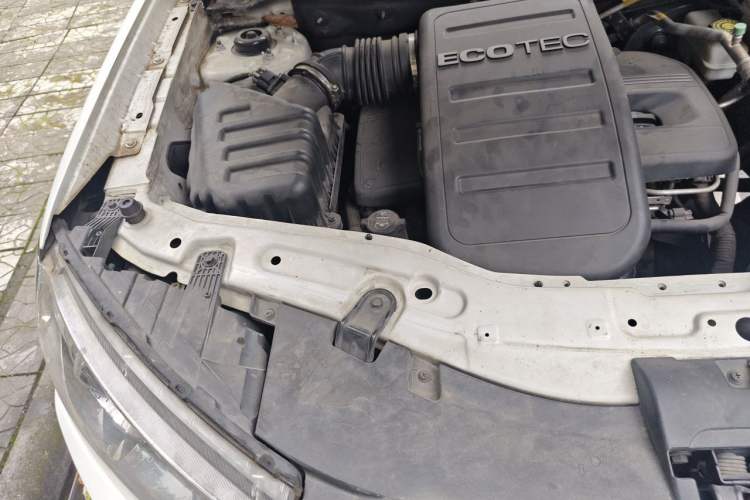 Used Chevrolet Captiva 2014 2.4L 4x4 Flagship Edition 7 Seats Engine Bay Right