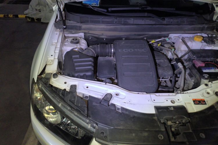 Used Chevrolet Captiva 2014 2.4L 4x4 Flagship Edition 7 Seats Engine Bay Right