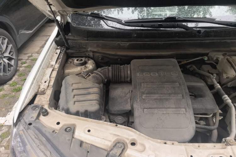 Used Chevrolet Captiva 2014 2.4L 4x4 Flagship Edition 7 Seats Engine Bay Right