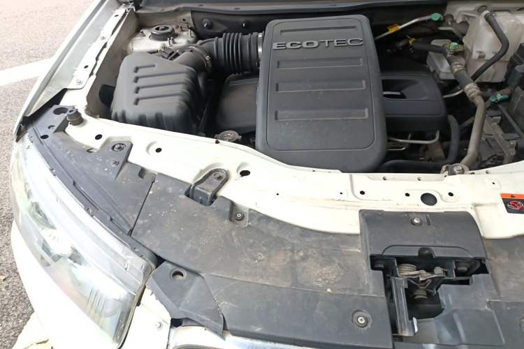 Used Chevrolet Captiva 2014 2.4L 4x4 Flagship Edition 7 Seats Engine Bay Right