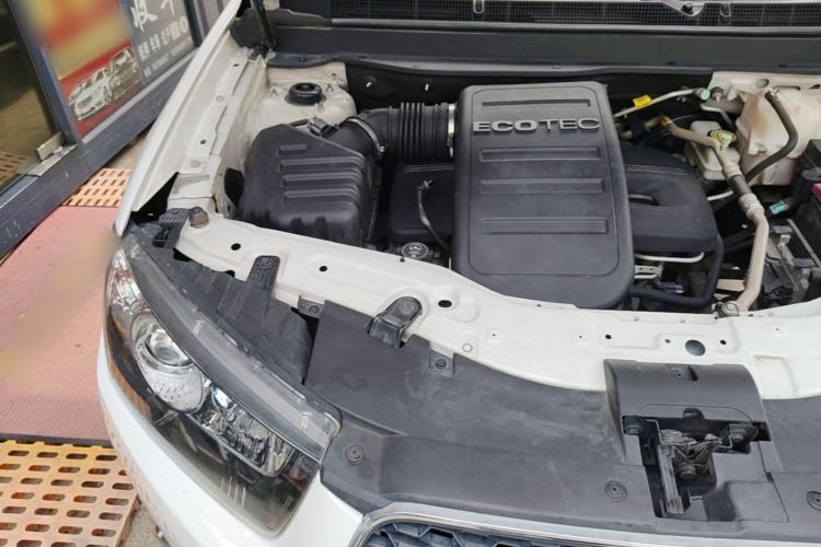 Used Chevrolet Captiva 2014 2.4L 4x4 Flagship Edition 7 Seats Engine Bay Right
