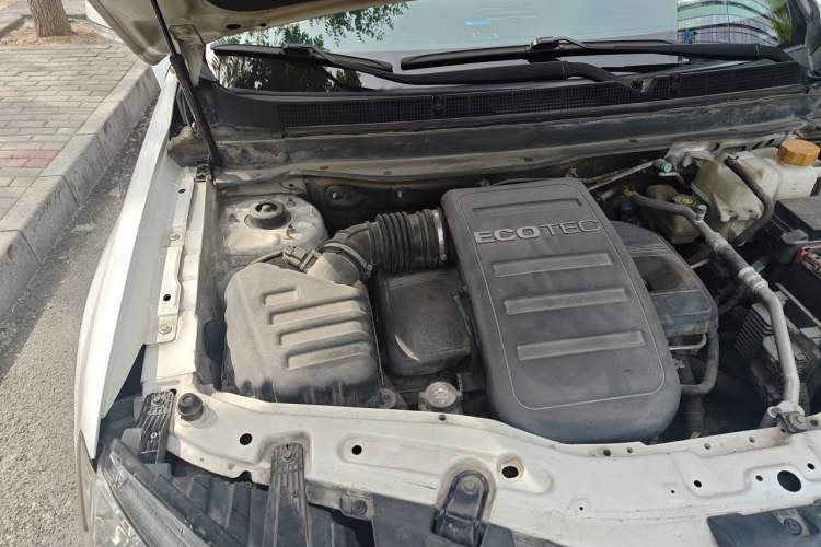 Used Chevrolet Captiva 2014 2.4L 4x4 Flagship Edition 7 Seats Engine Bay Right