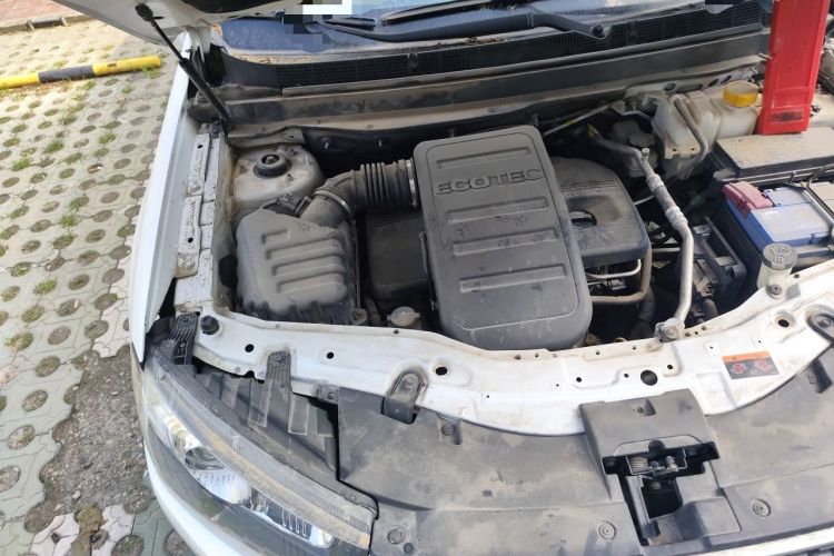 Used Chevrolet Captiva 2014 2.4L 4x4 Flagship Edition 7 Seats Engine Bay Right