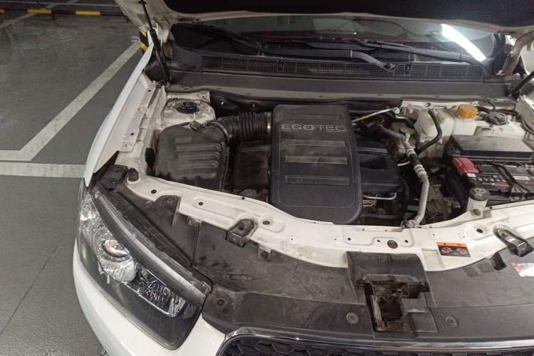 Used Chevrolet Captiva 2014 2.4L 4x4 Flagship Edition 7 Seats Engine Bay Right