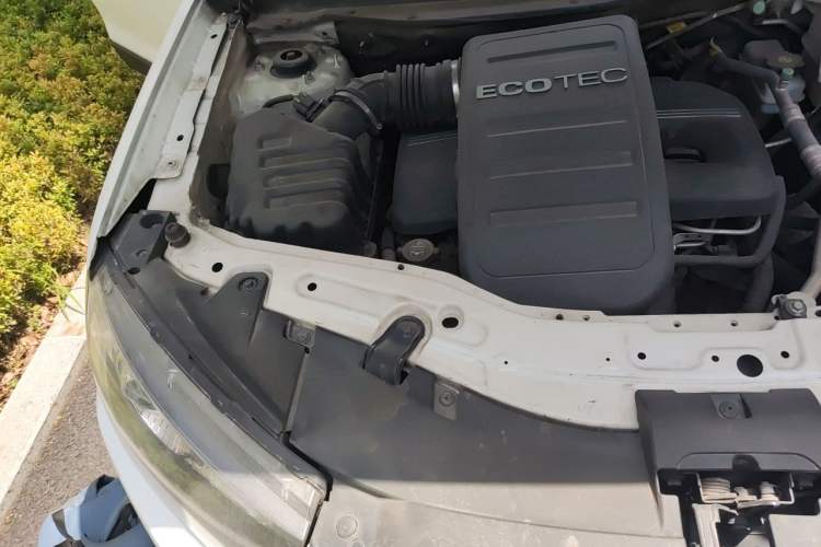 Used Chevrolet Captiva 2014 2.4L 4x4 Flagship Edition 7 Seats Engine Bay Right