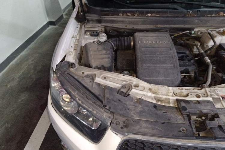 Used Chevrolet Captiva 2014 2.4L 4x4 Flagship Edition 7 Seats Engine Bay Right
