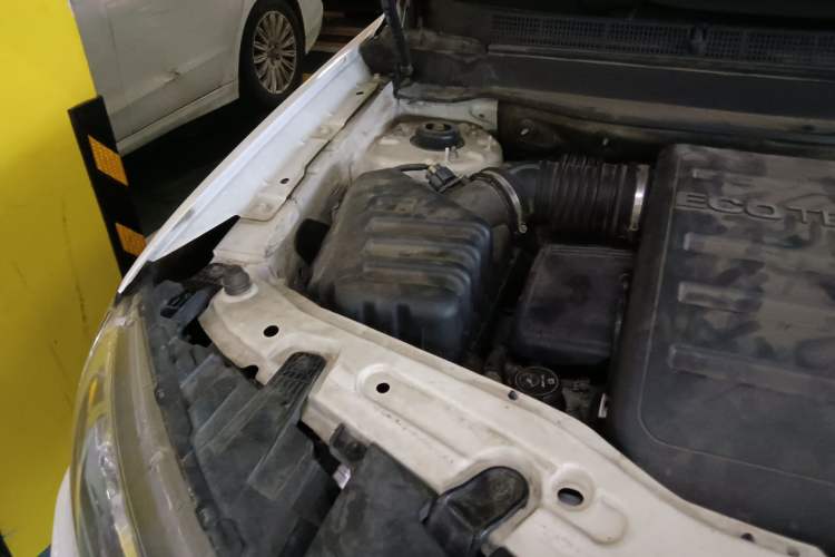 Used Chevrolet Captiva 2014 2.4L 4x4 Flagship Edition 7 Seats Engine Bay Right