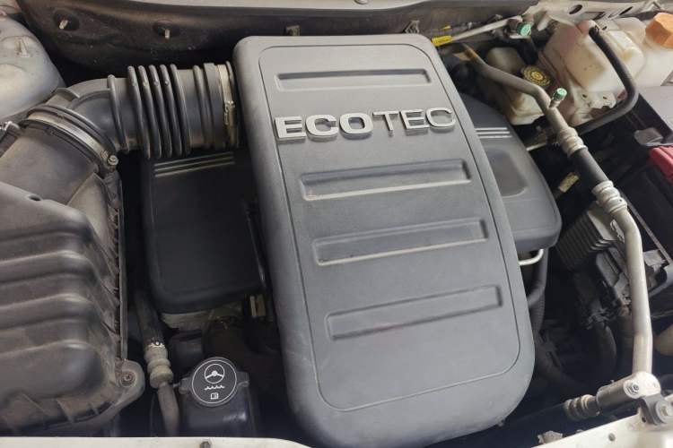 Used Chevrolet Captiva 2014 2.4L 4x4 Flagship Edition 7 Seats Engine Bay Right
